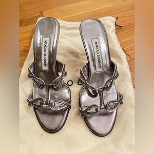 (SOLD)Manolo Blahnik “Rusta” pewter heels - 35